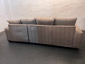 Grey Fabric L-Shaped Sectional Couch with Chaise — Good Condition – condition detail