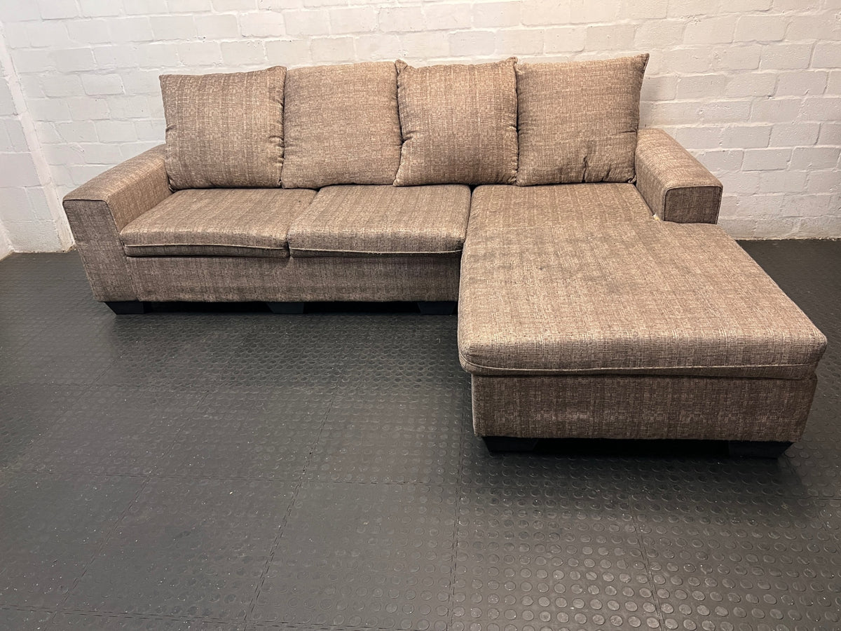 Grey Fabric L-Shaped Sectional Couch with Chaise — Good Condition – main front view