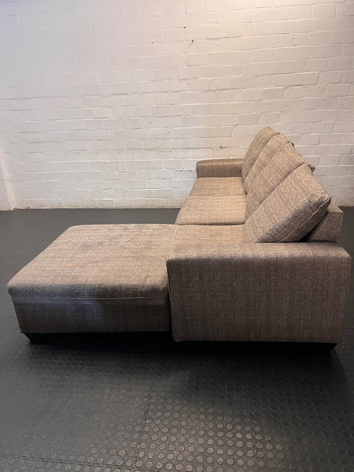 Grey Fabric L-Shaped Sectional Couch with Chaise — Good Condition – side view