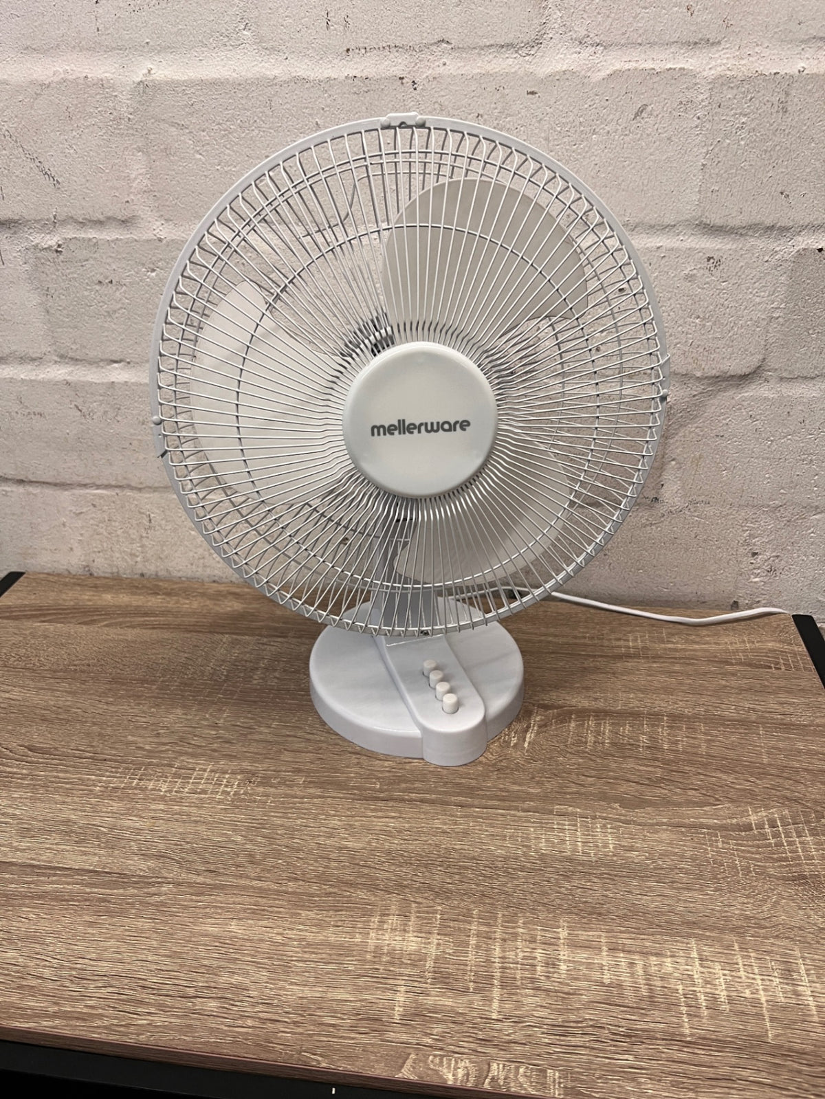 White Mellerware Oscillating Desk Fan — Good Working Order; Fair Condition – main front view