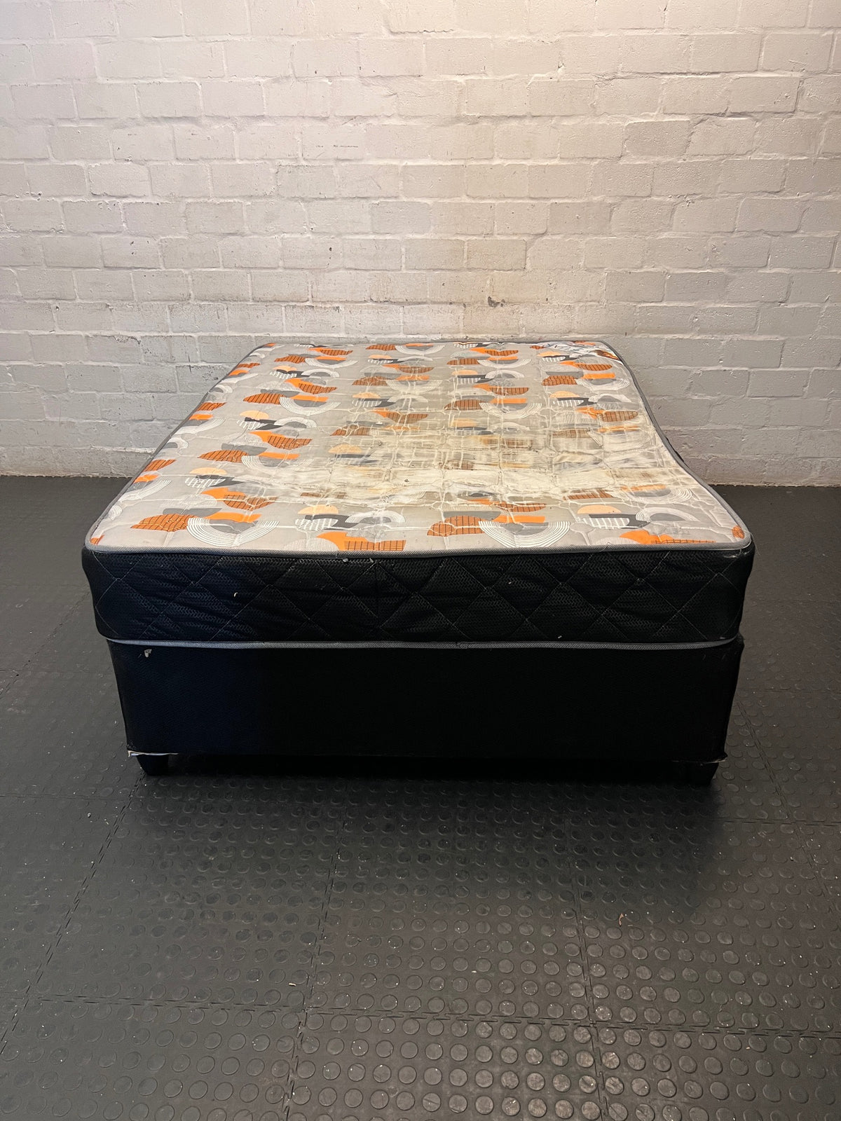 Double Patterned Upholstered Base Set — Visible Surface Staining on Mattress – main front view