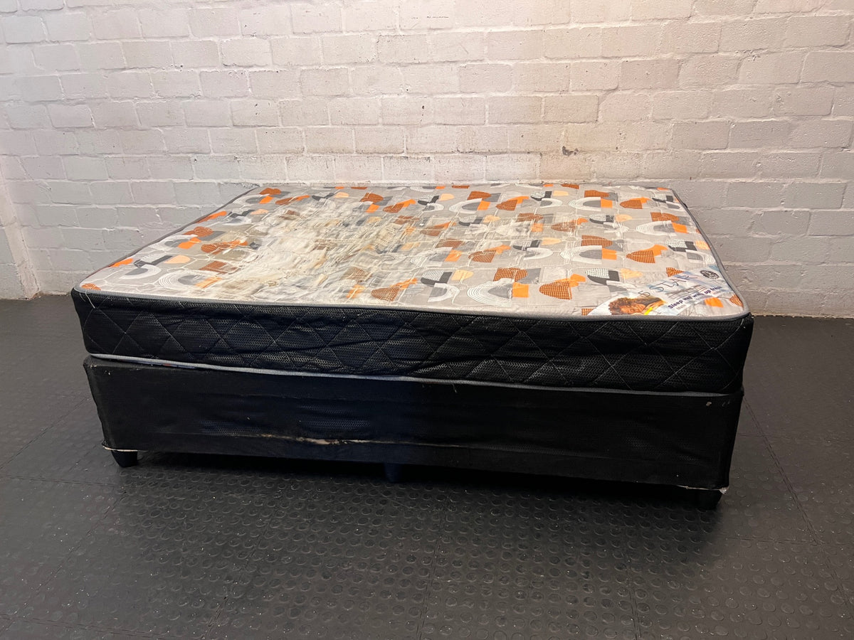 Double Patterned Upholstered Base Set — Visible Surface Staining on Mattress – side view