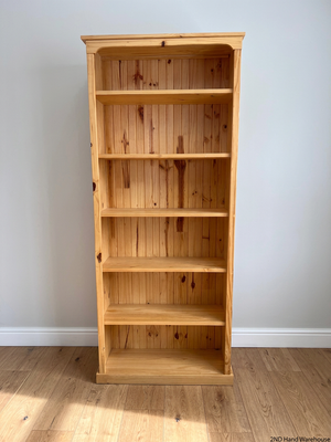 Tall 6-Tier Pine Bookshelf with Cornice — Good Condition with Variable Shelf Configurations – styled product image