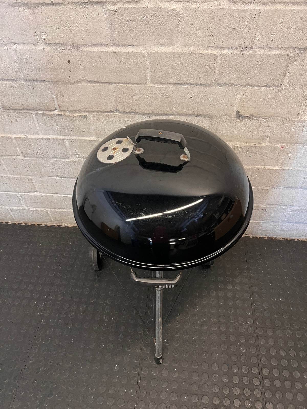 Black Weber Kettle Braai — Good Working Order – condition detail