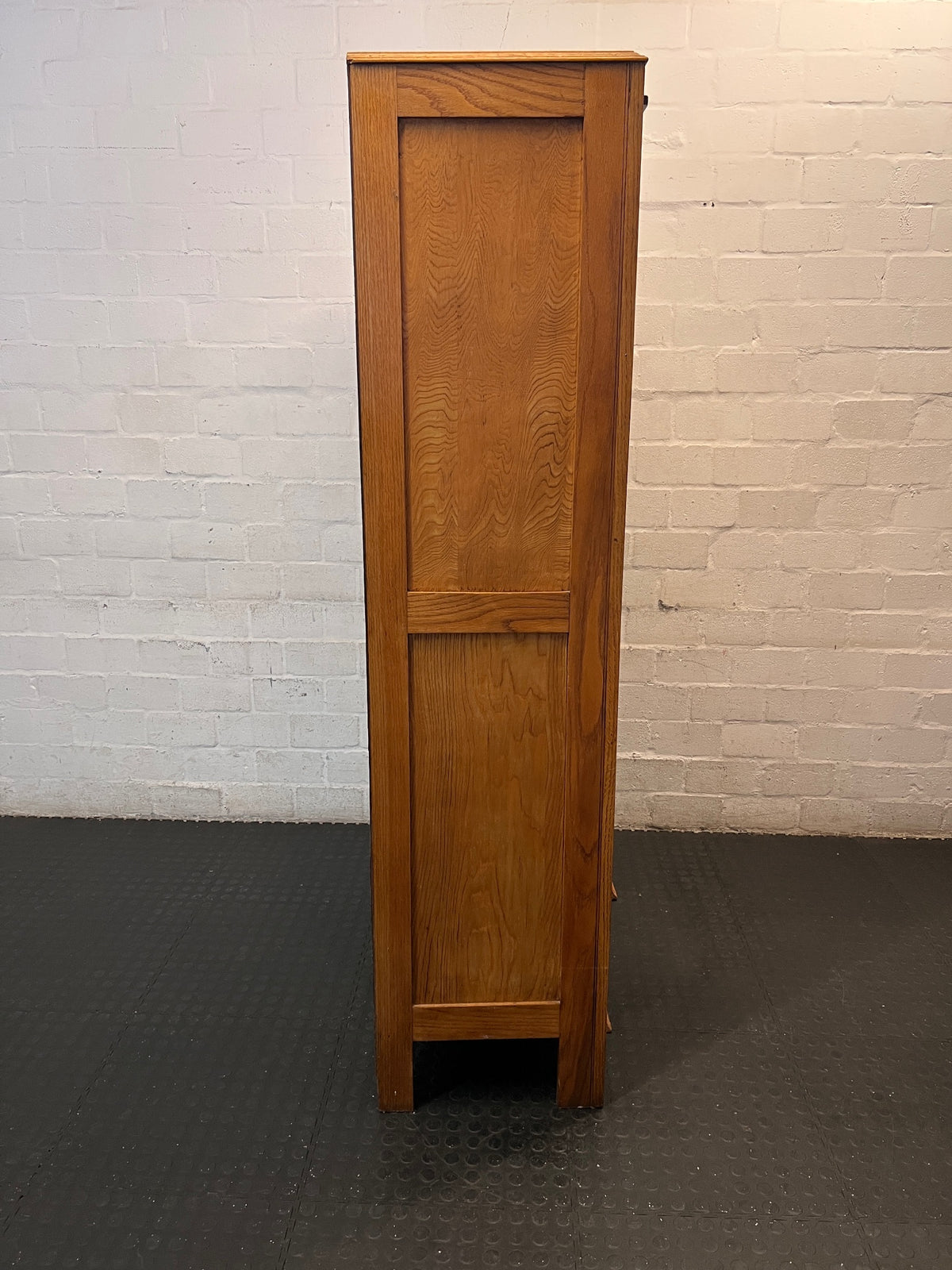 Vintage-Style Wooden Wardrobe with Mirrored Door – top view