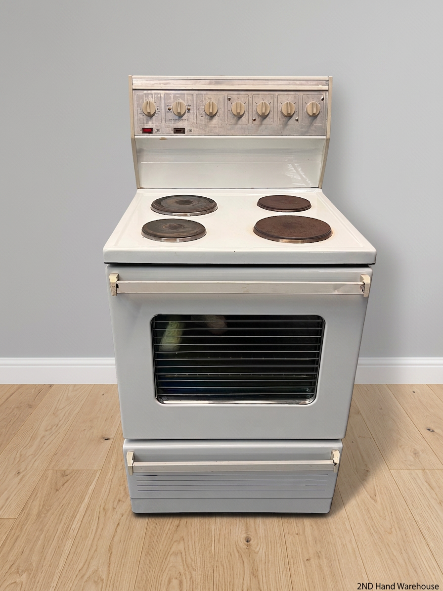 White Freestanding 4-Plate Electric Stove with Oven — Good Working Order with Older Style Plug – styled product image