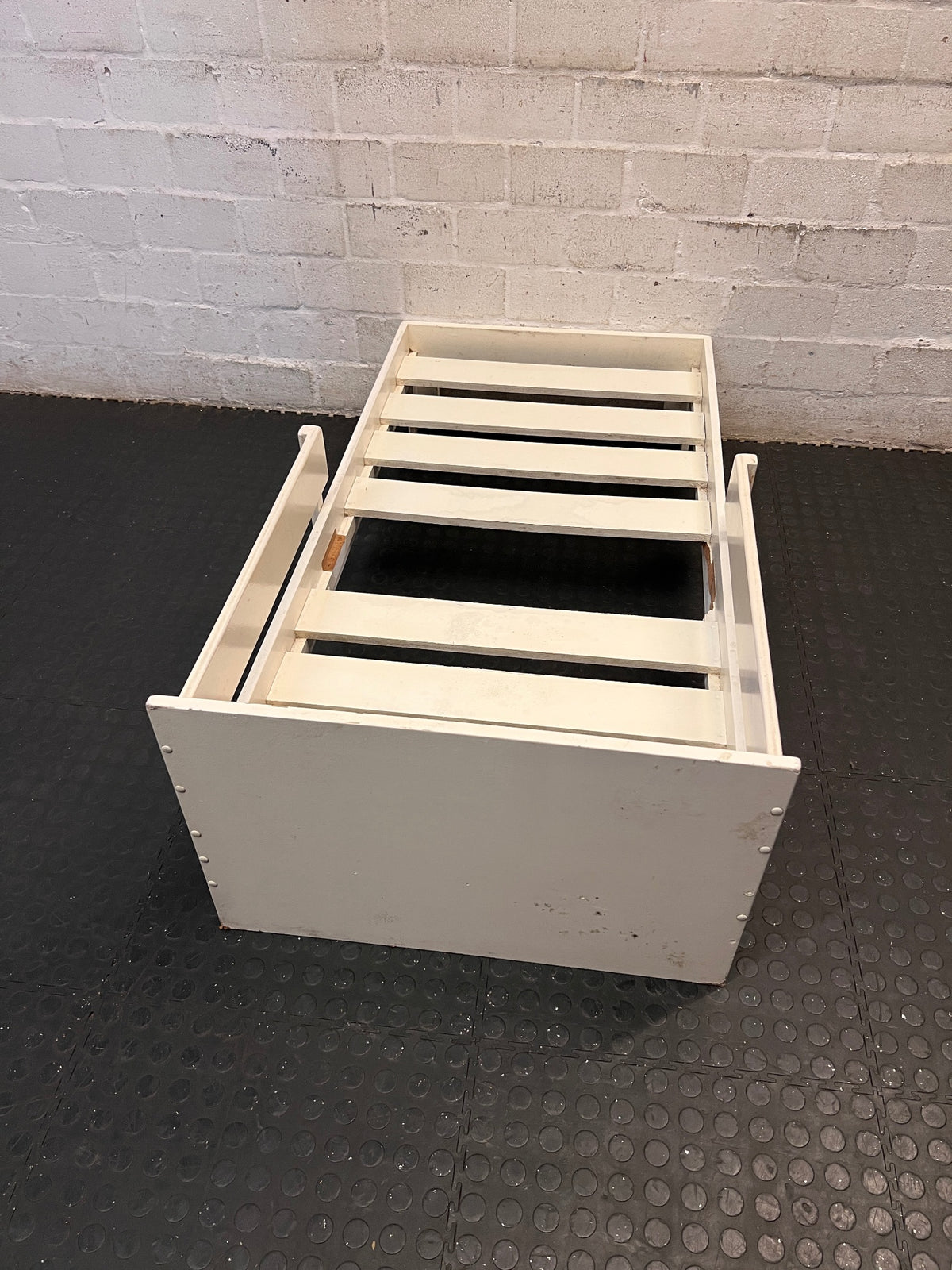 White Wooden Toddler Bed Frame with Slatted Base — Significant Wear and Missing Slats – condition detail