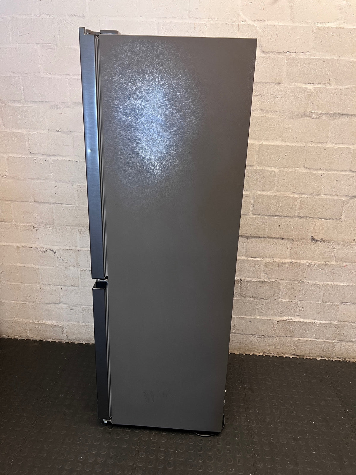 Hisense Bottom-Mount Fridge-Freezer in Grey — Working with Visible Surface Dents and Scuffs – top view