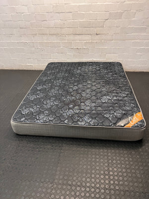 Queen Size Quilted Pattern Mattress – main front view