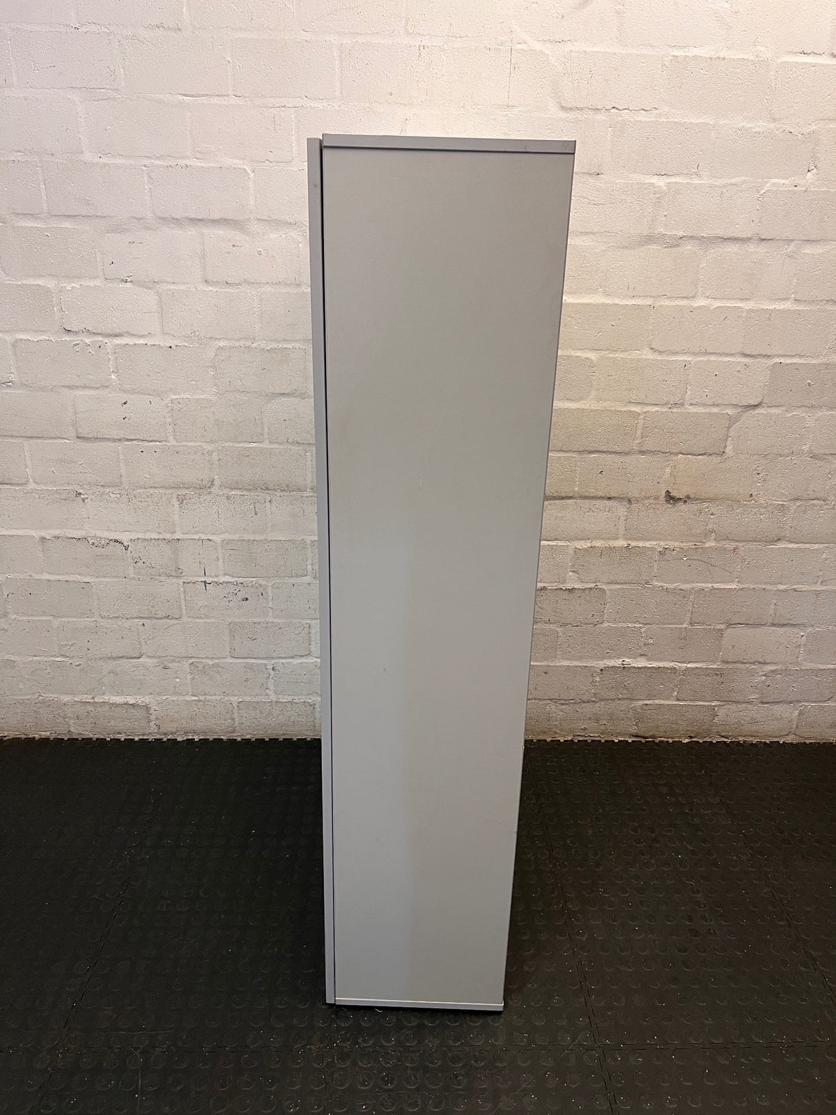 Tall Grey Two-Door Storage Wardrobe – condition detail