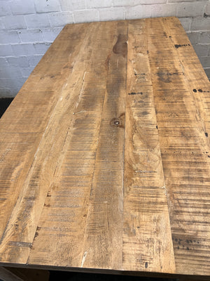 Rustic Chunky Wooden Dining Table – condition detail