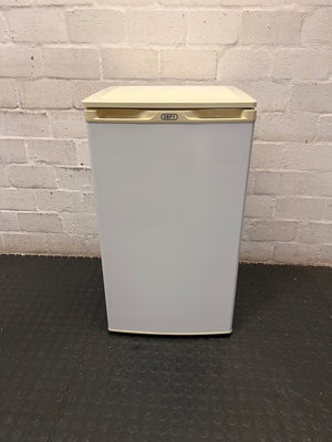 Defy White Compact Bar Fridge — Good Working Order – main front view