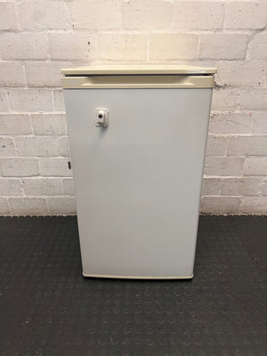 Defy White Bar Fridge with Lock — Good Working Order – main front view