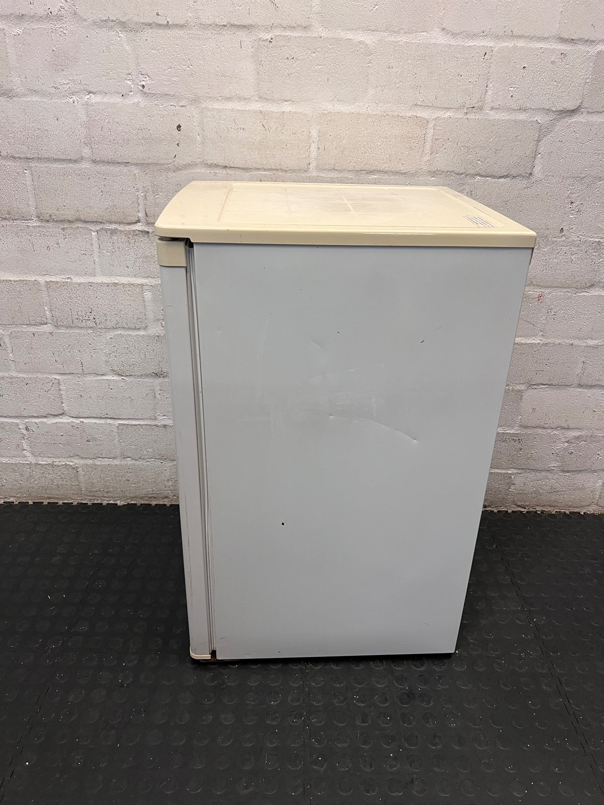 Defy White Bar Fridge with Lock — Good Working Order – top view