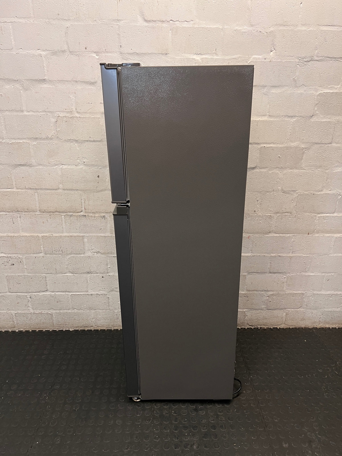 Hisense Silver Top-Freezer Fridge — Good Working Order – top view