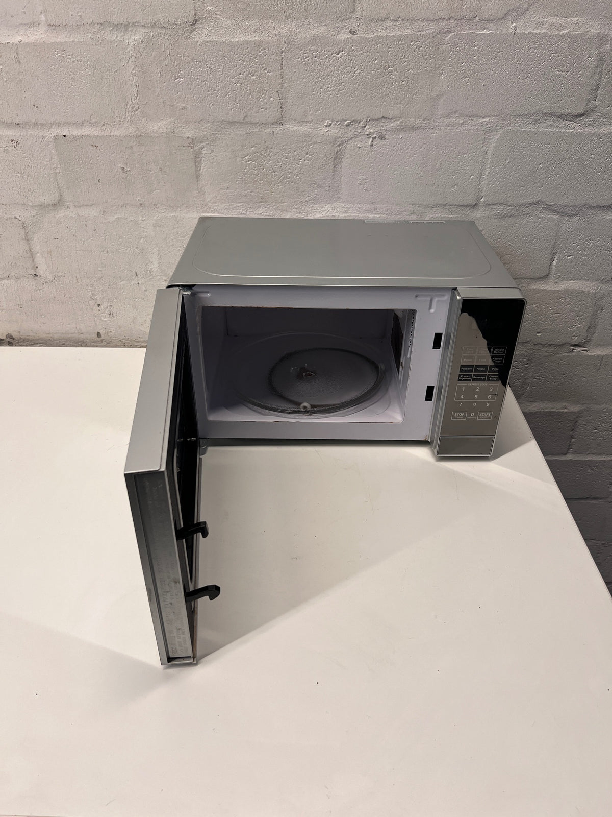 Russell Hobbs Silver Mirror-Finish Microwave – side view