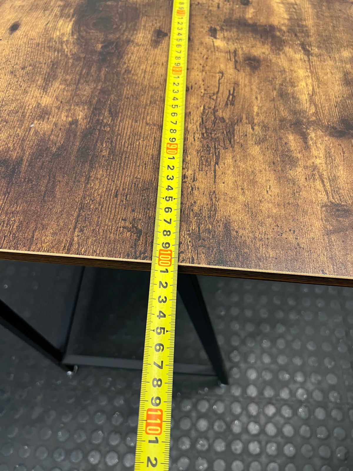 Industrial Style Office Desk with Wood-Look Top – width measurement