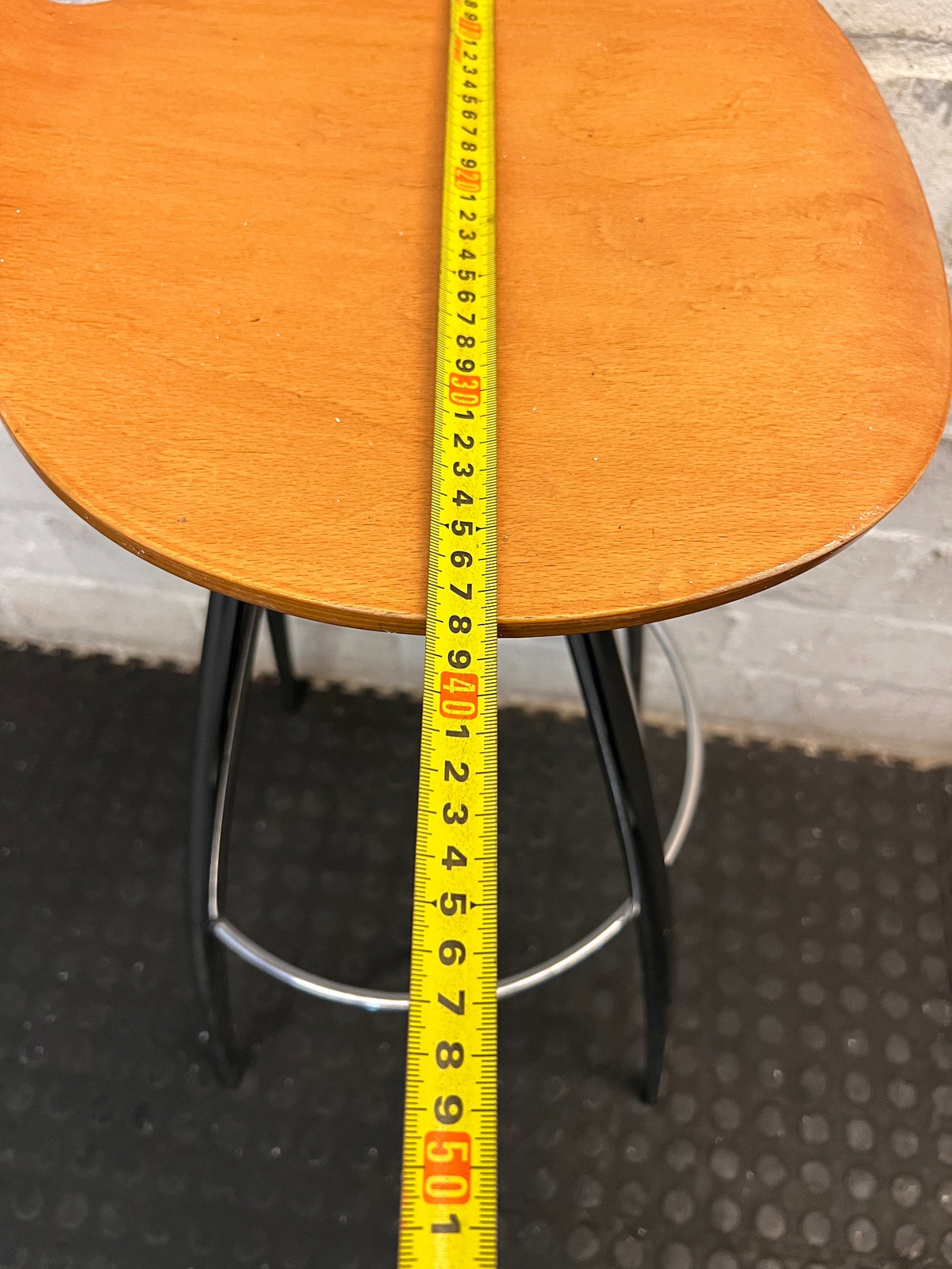 Bentwood Bar Stool with Chrome Legs – width measurement