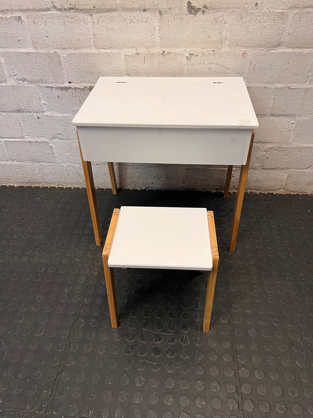 Children's Wooden Flip-Top Desk and Stool Set – main front view