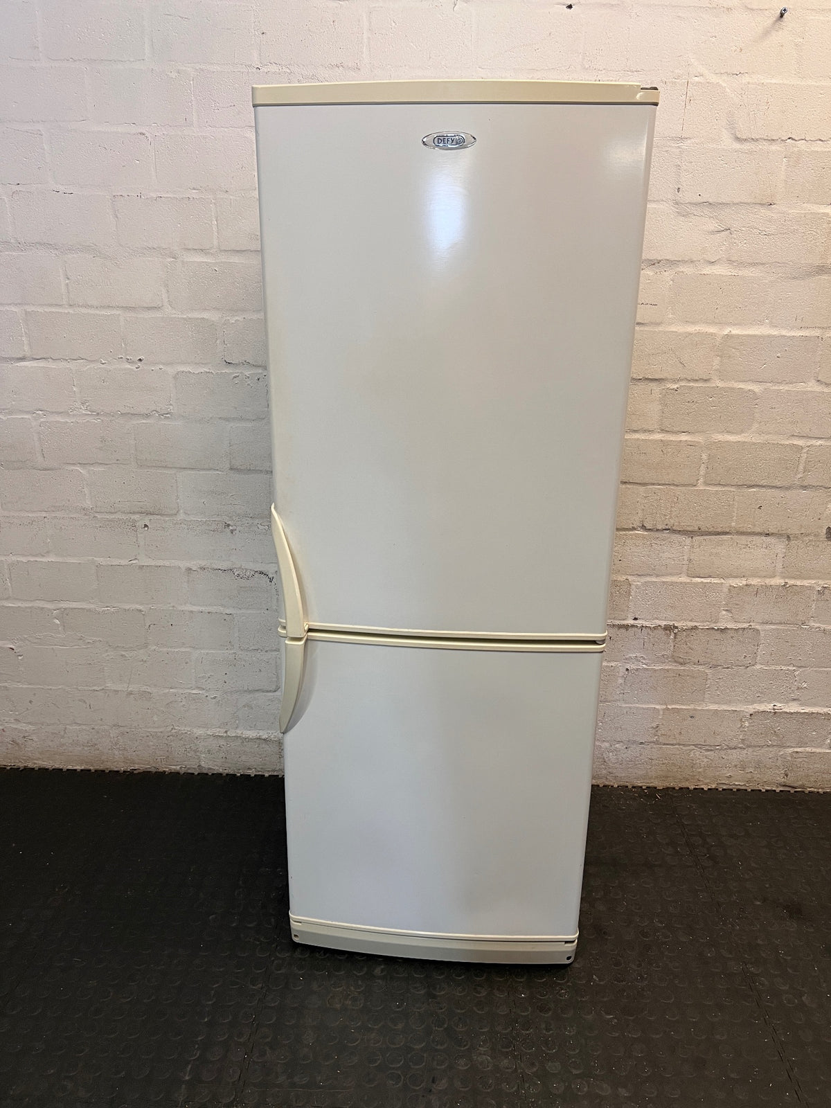 Defy White Upright Fridge-Freezer — Good Working Order – main front view