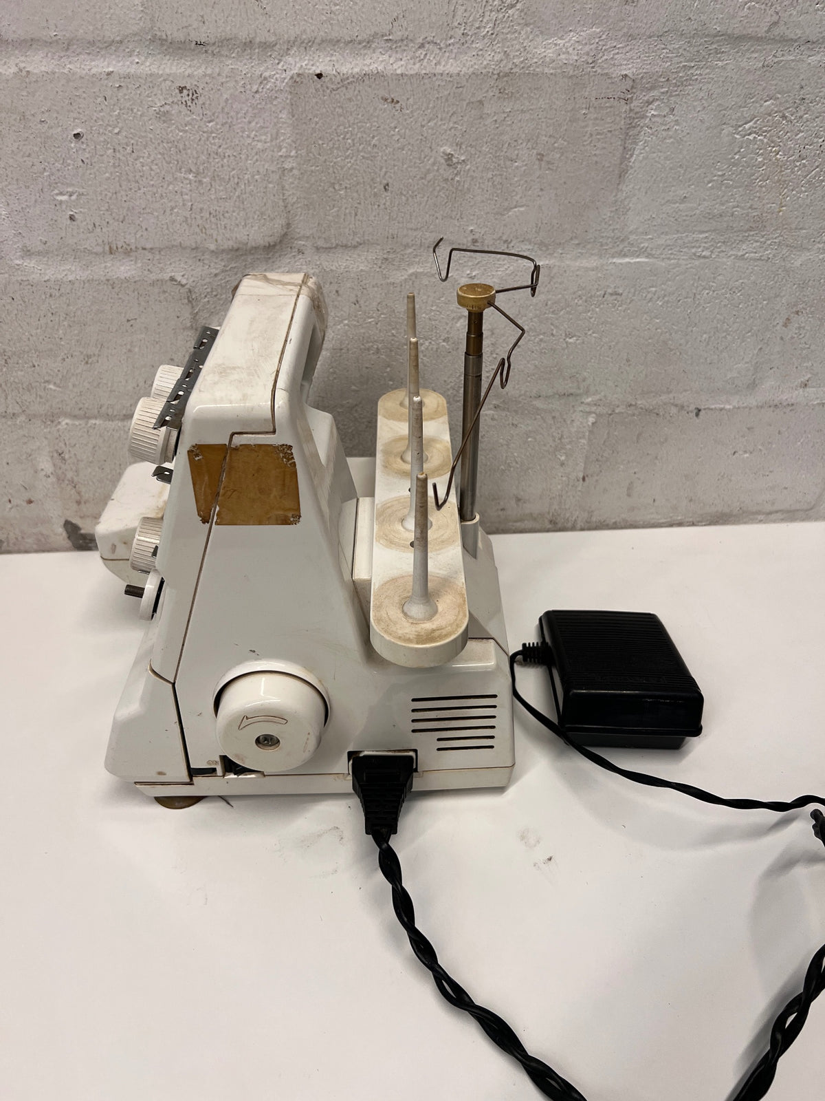Tedex Regal 3010D Overlocker with Foot Pedal — Good Working Order – side view