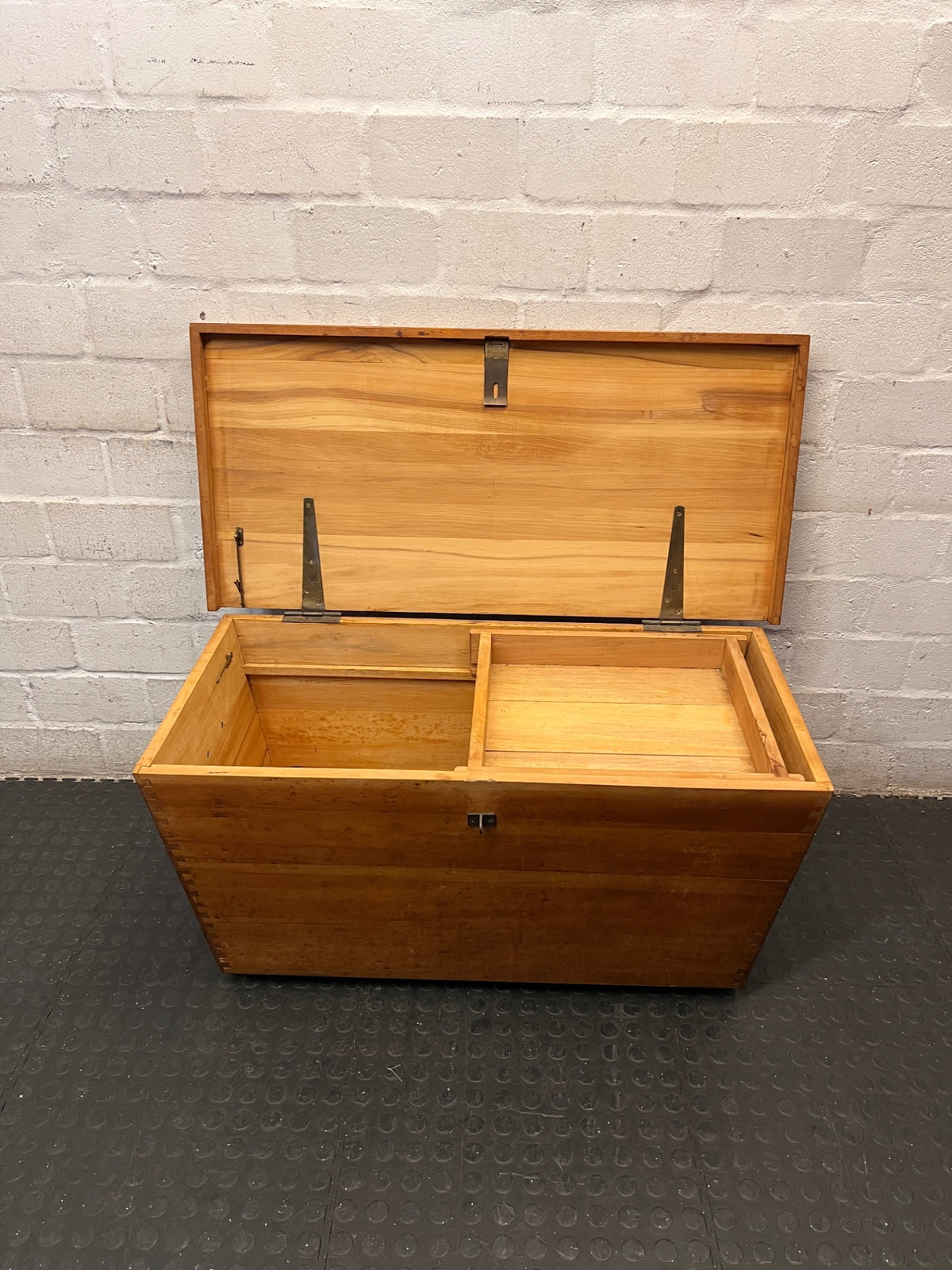 Classic Tapered Yellow Wood Kist — Good Working Order – side view