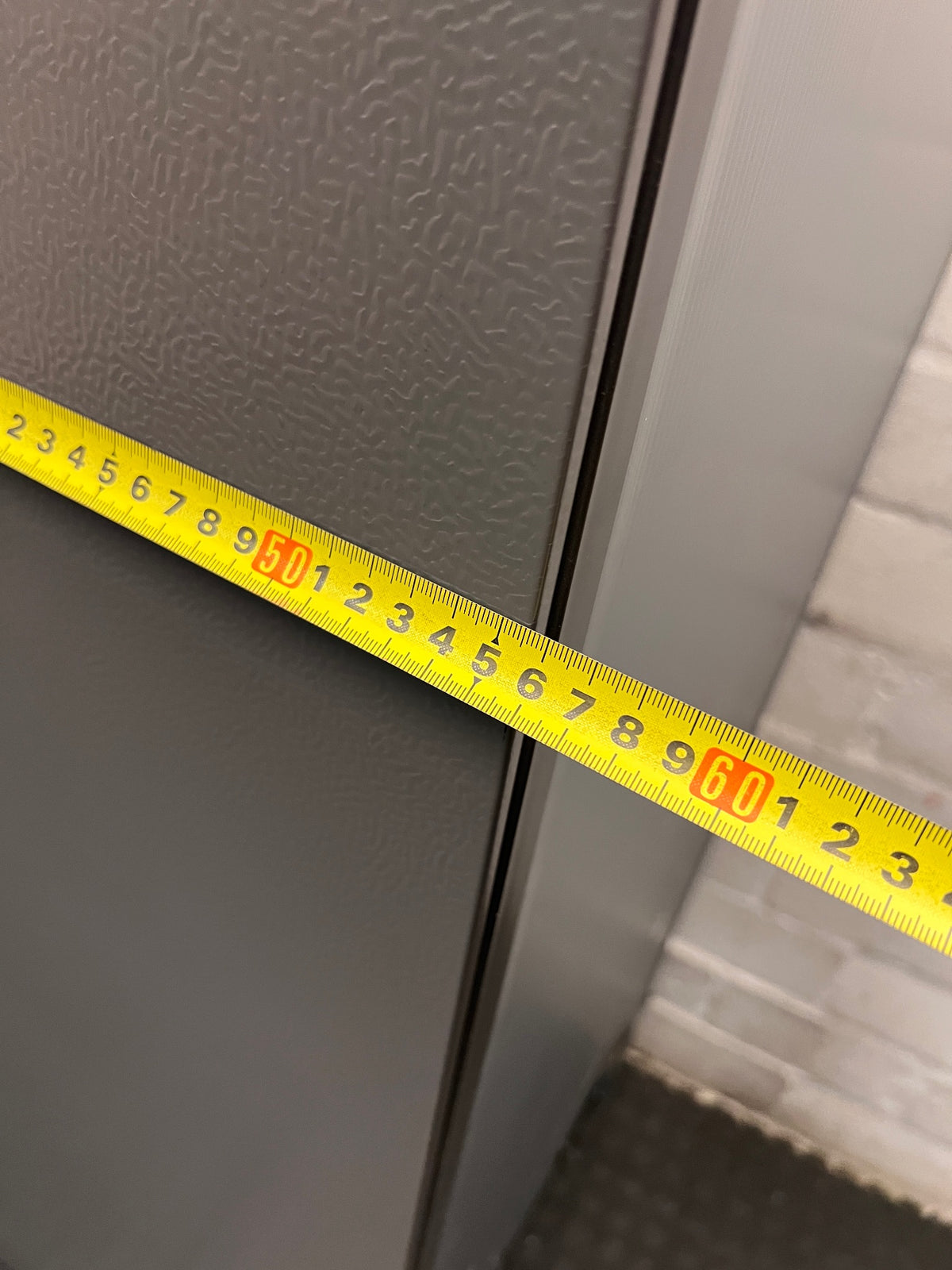 Hisense Silver Fridge-Freezer with Integrated Handles — Good Working Order – width measurement