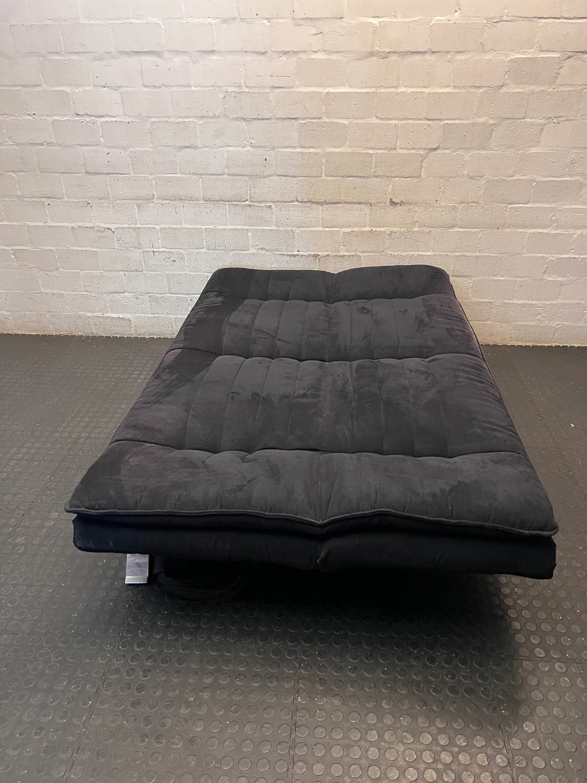Black Fabric Sleeper Couch with Metallic Legs – condition detail