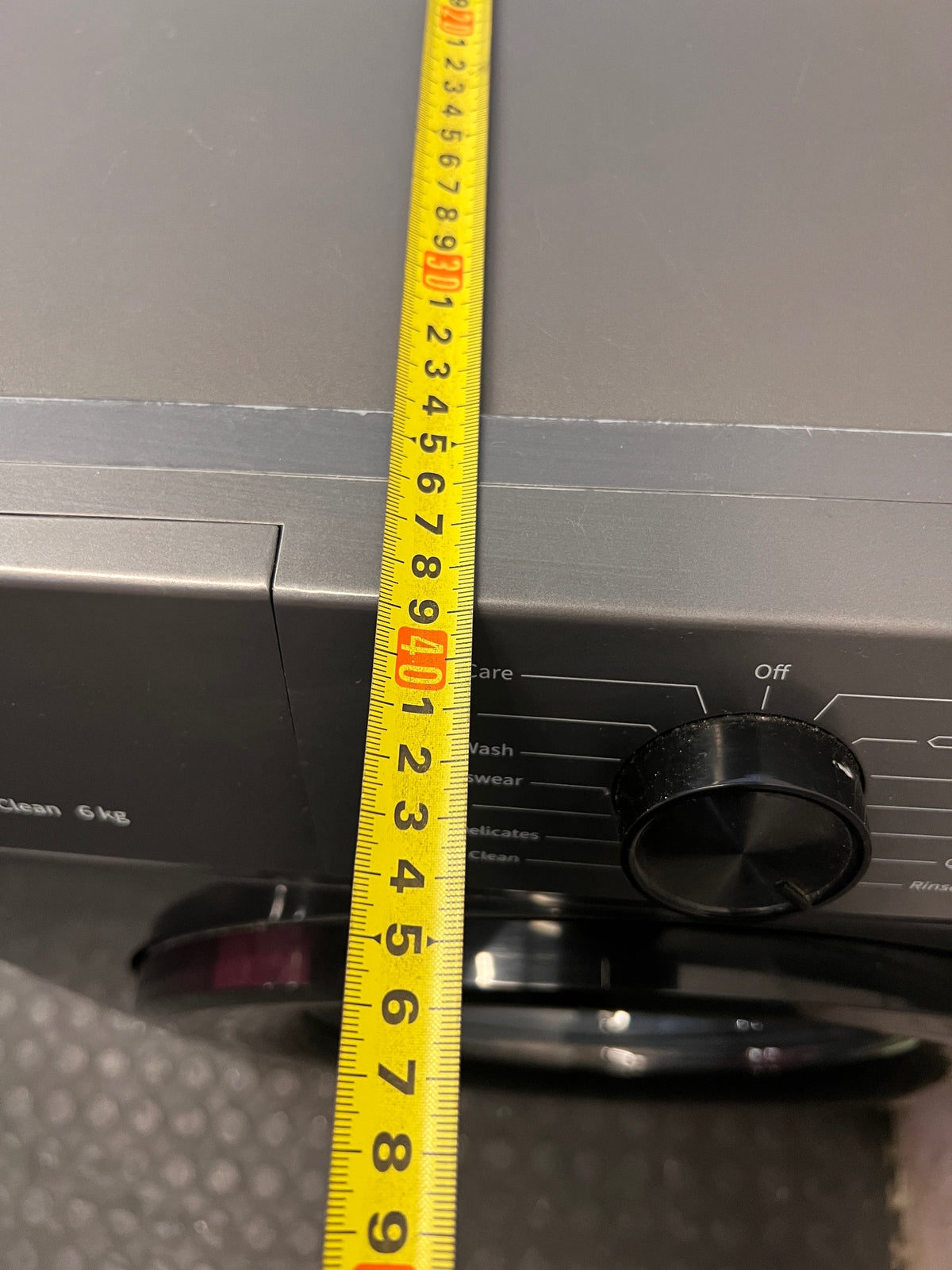Hisense Snowflake 6kg Front Loader Washing Machine — Good Working Order – depth measurement