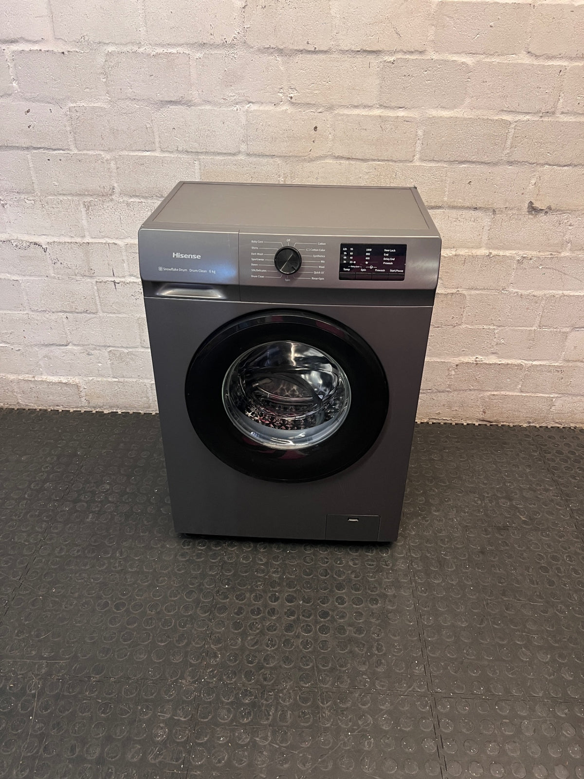 Hisense Snowflake 6kg Front Loader Washing Machine — Good Working Order – main front view