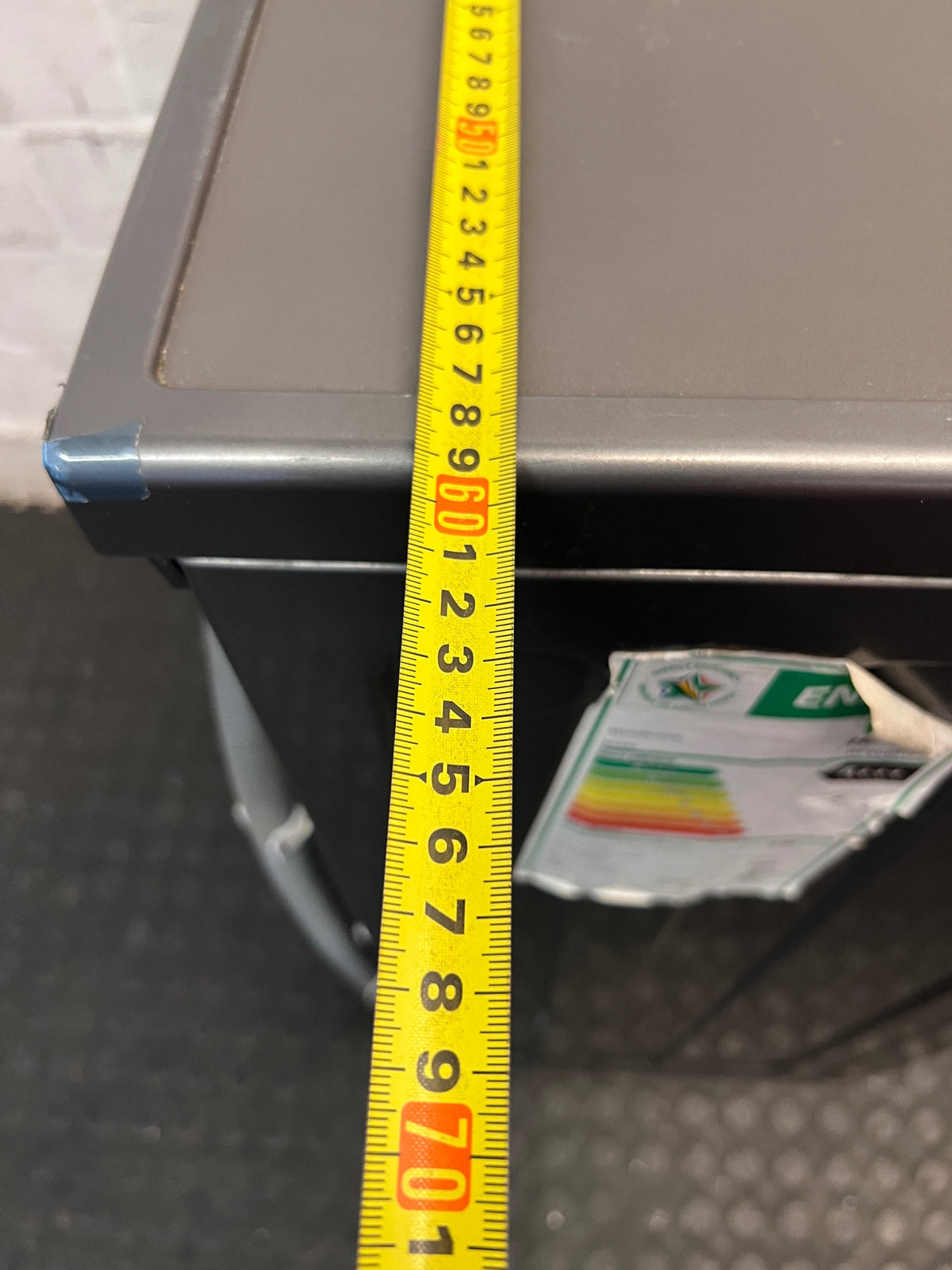 Hisense Snowflake 6kg Front Loader Washing Machine — Good Working Order – width measurement