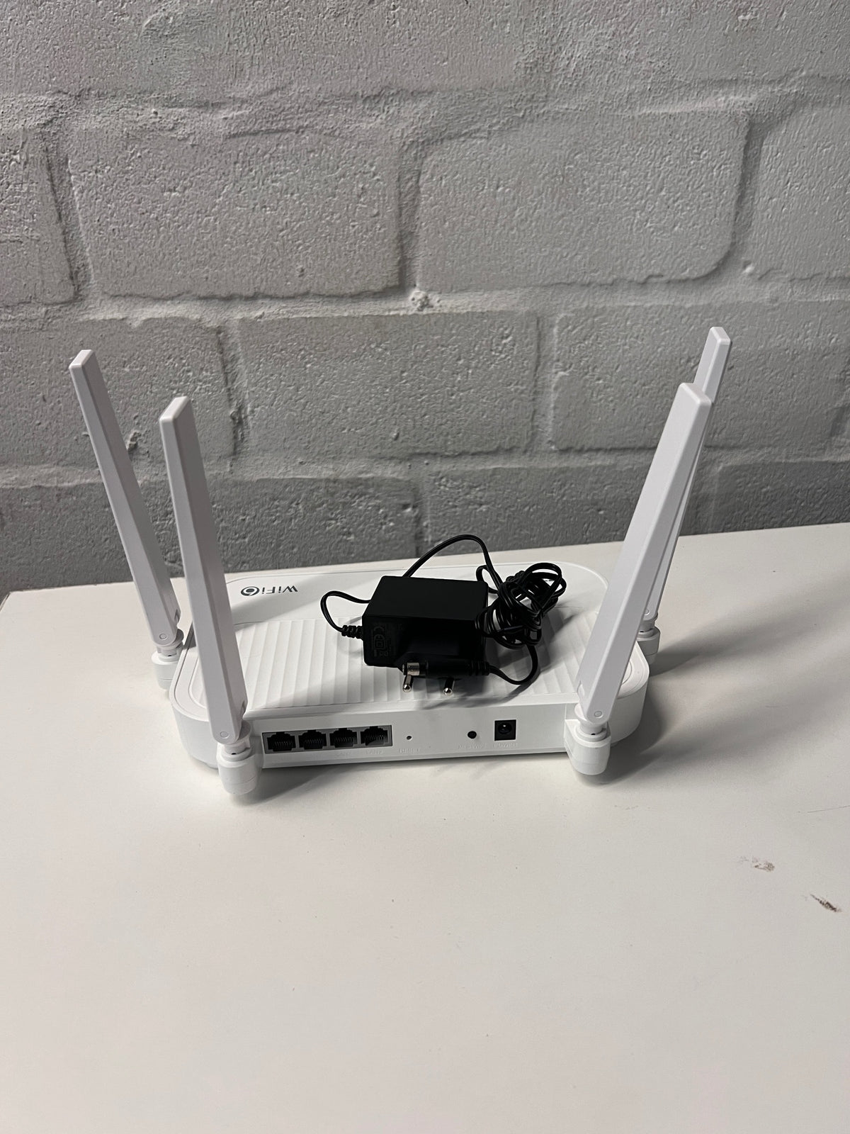 ZTE White WiFi 6 Router with Power Adapter — Good Working Order – condition detail