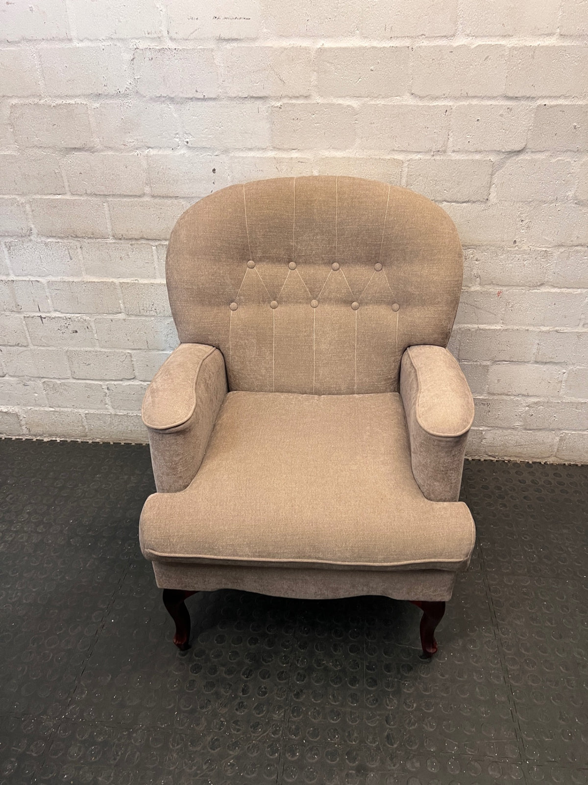 Grey Upholstered Button-Back Accent Chair — Clean and Well Maintained – main front view