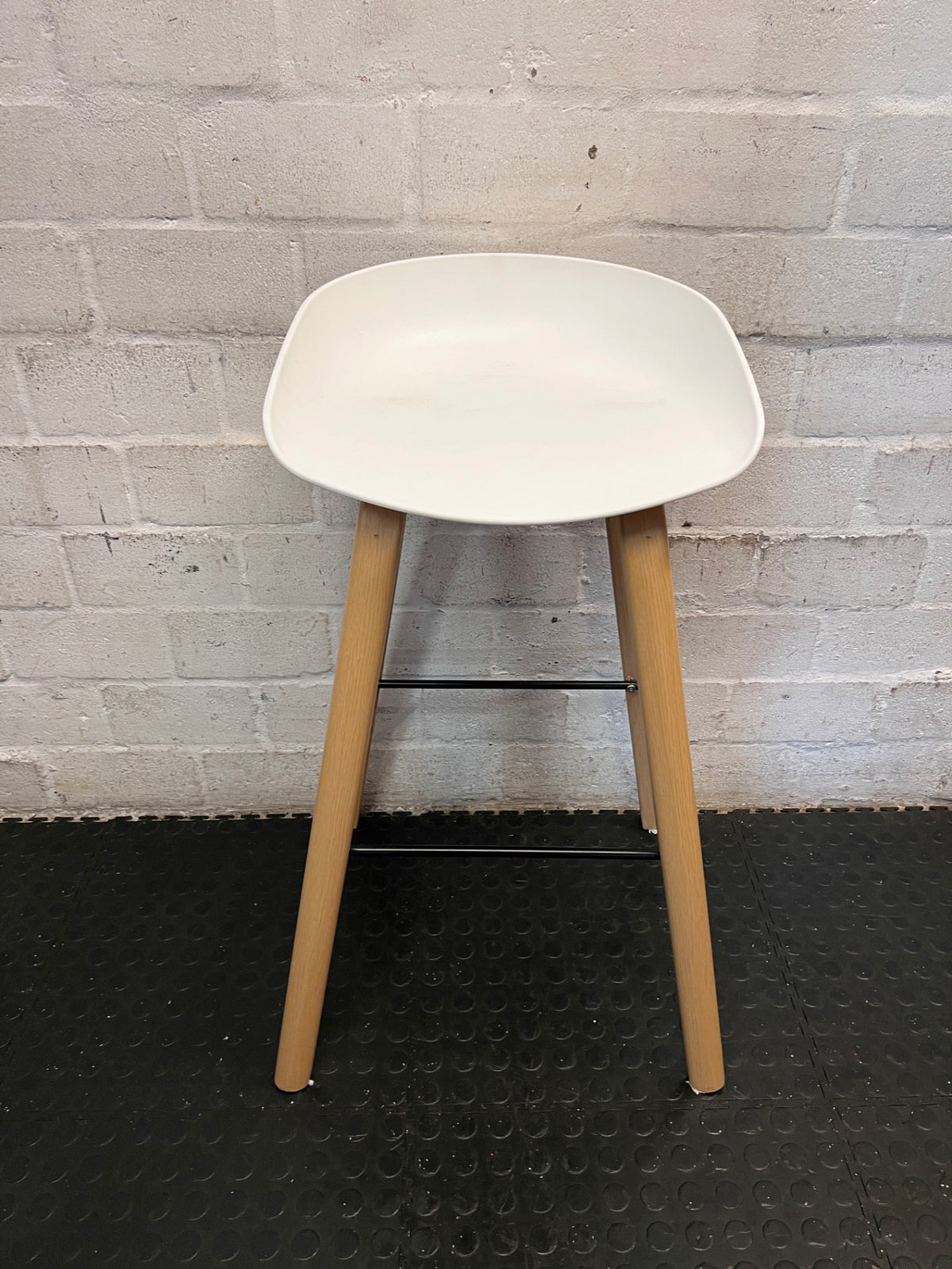 White Decofurn Bar Stool with Wooden Legs — Good Working Order – main front view