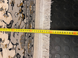 Square Patterned Area Rug with Fringe Border – width measurement