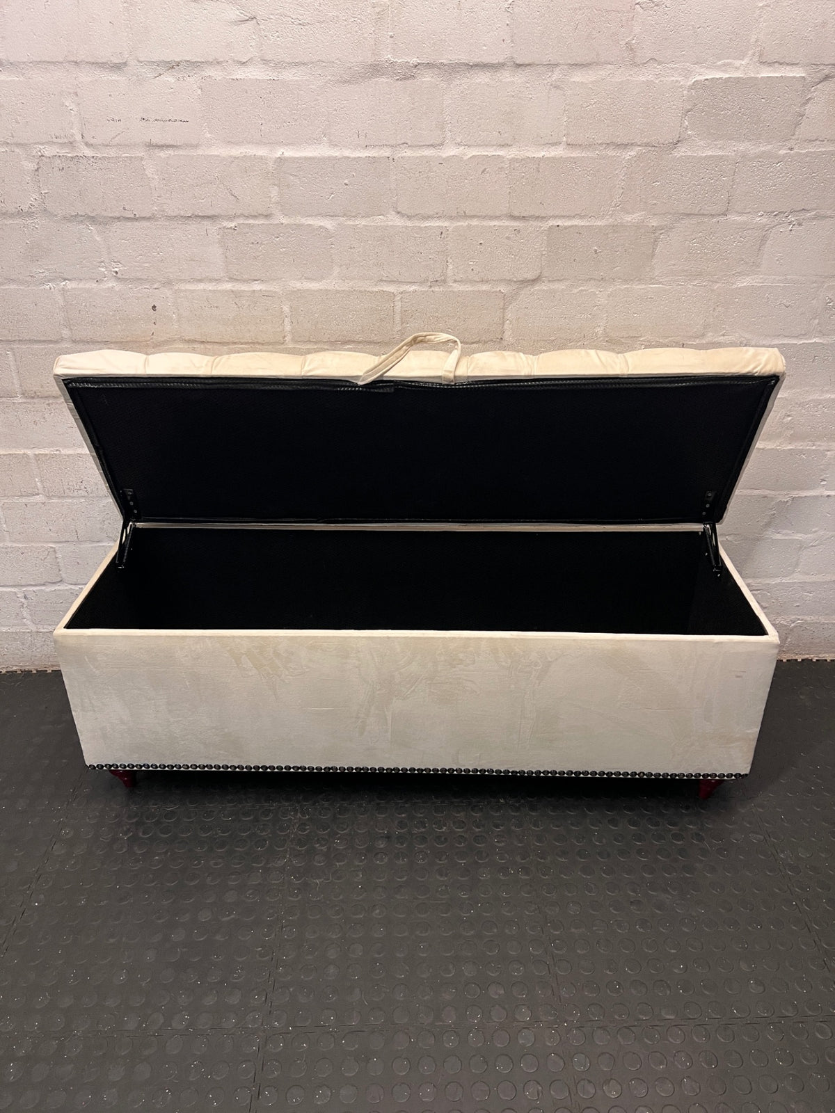 Cream Tufted Storage Ottoman with Stud Detail – side view