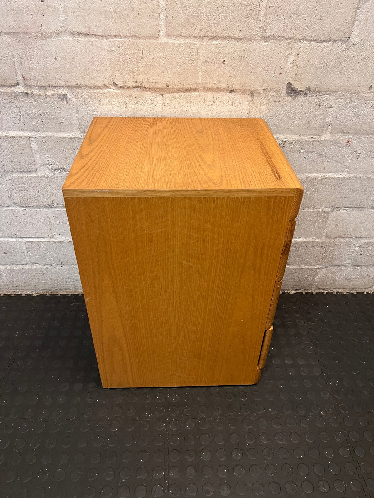 Oak-Finish 3-Drawer Chest with Recessed Handles – top view