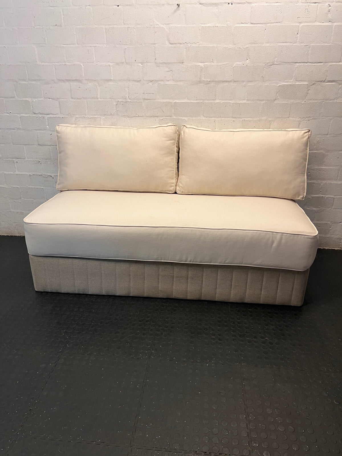 Upholstered Armless Day Bed with Back Cushions – main front view