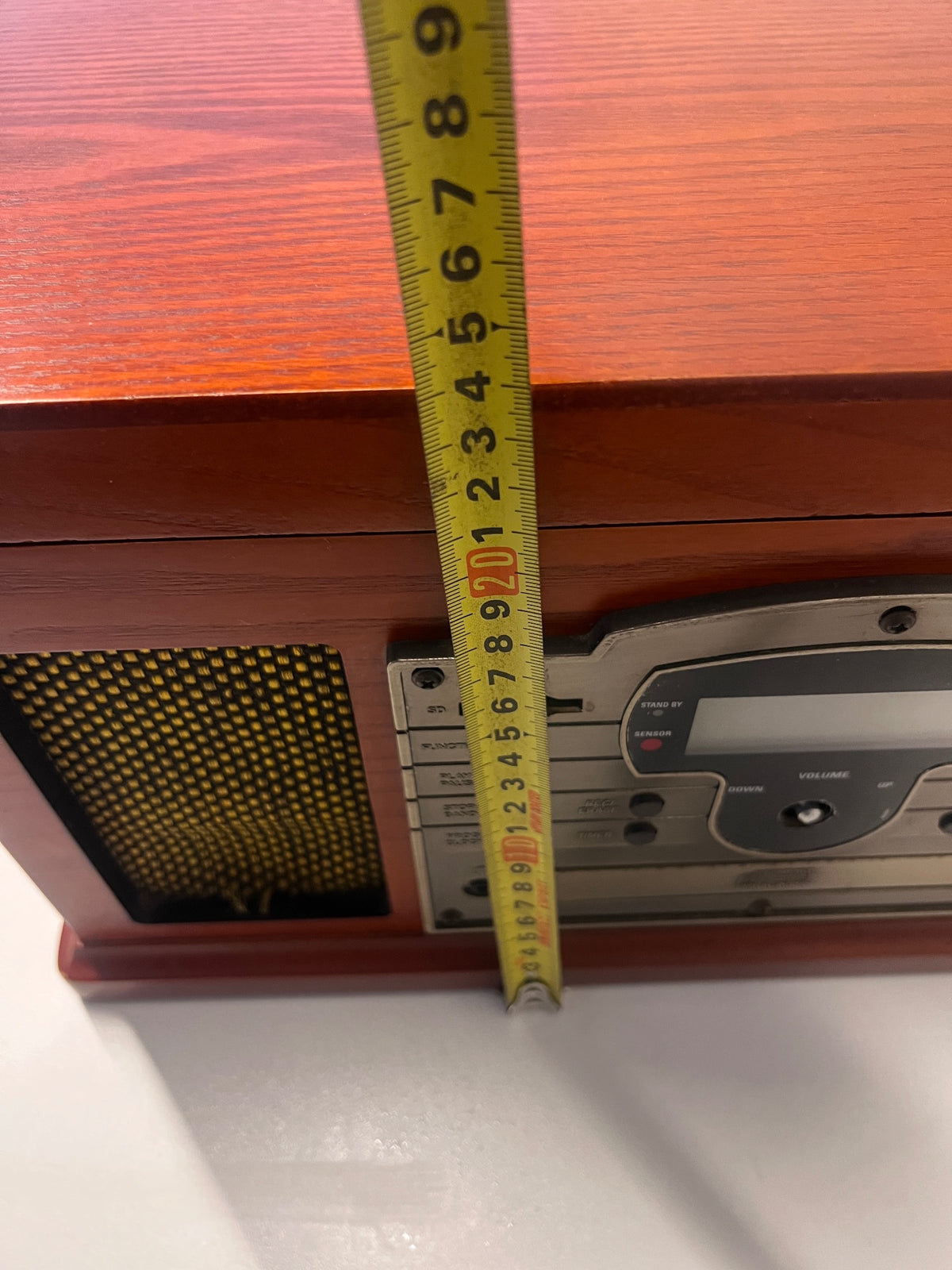 Vintage Style Wood-Effect All-in-One Music System – height measurement