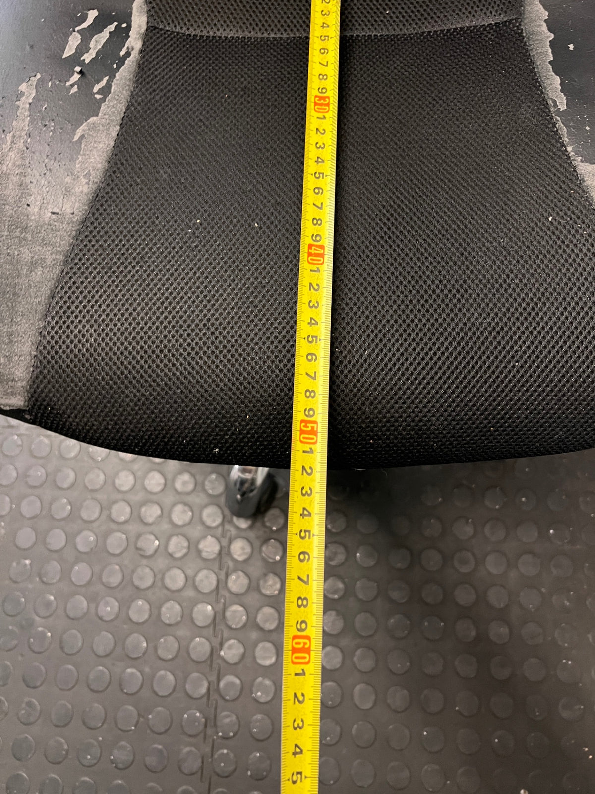 Black High-Back Office Chair with Mesh and Chrome Base — Damaged Upholstery – depth measurement