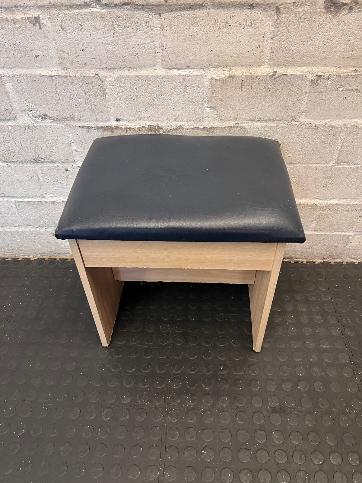 Padded Dressing Stool with Light Wood Finish – condition detail