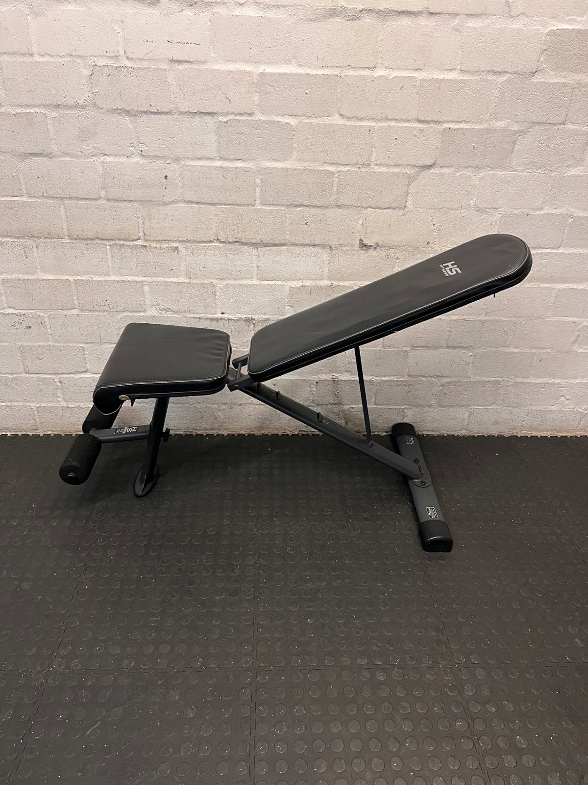 HS Fitness Adjustable Gym Bench – condition detail
