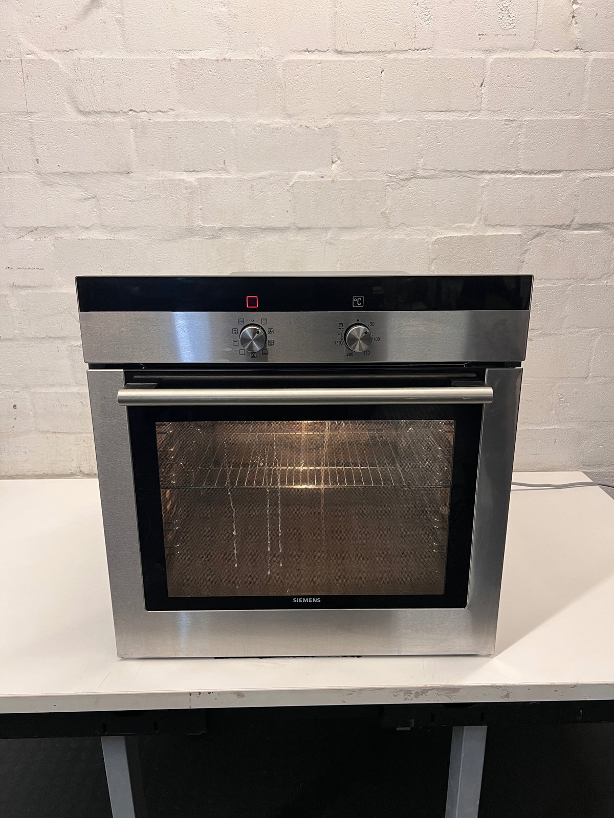 Siemens Silver Built-In Oven – main front view