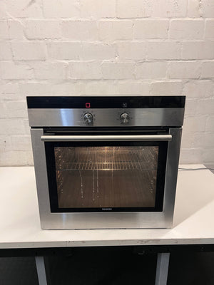 Siemens Silver Built-In Oven – main front view