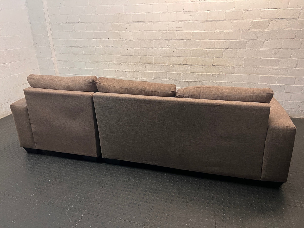Beige L-Shape Corner Couch with Chaise Lounge – condition detail