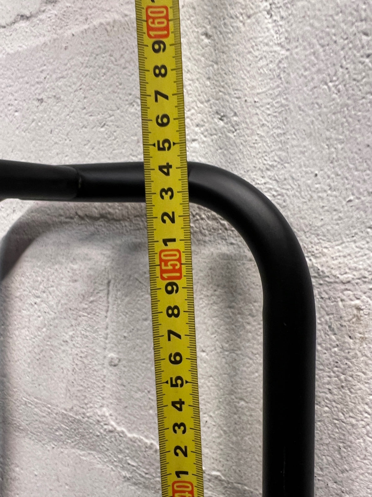 Black Metal Clothing Rack with Wooden Shelves – height measurement