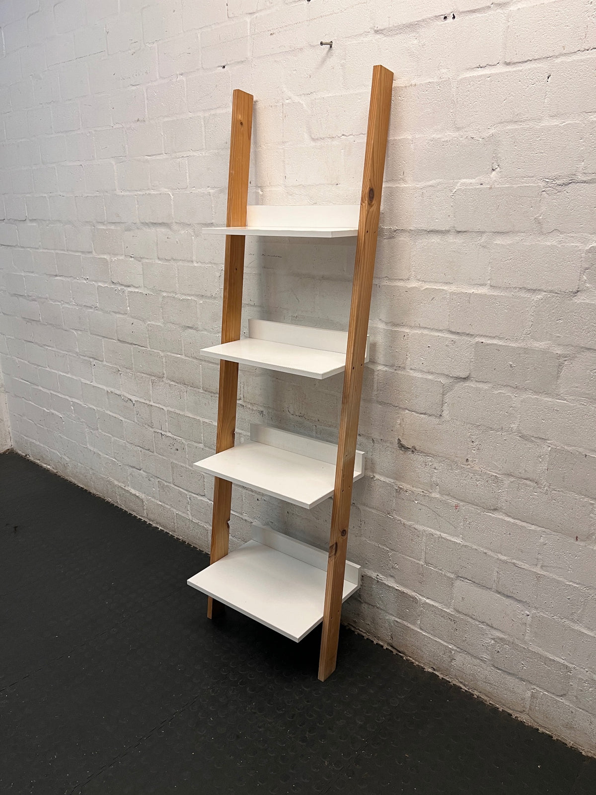 White and Wood Leaning Ladder Bookshelf – side view