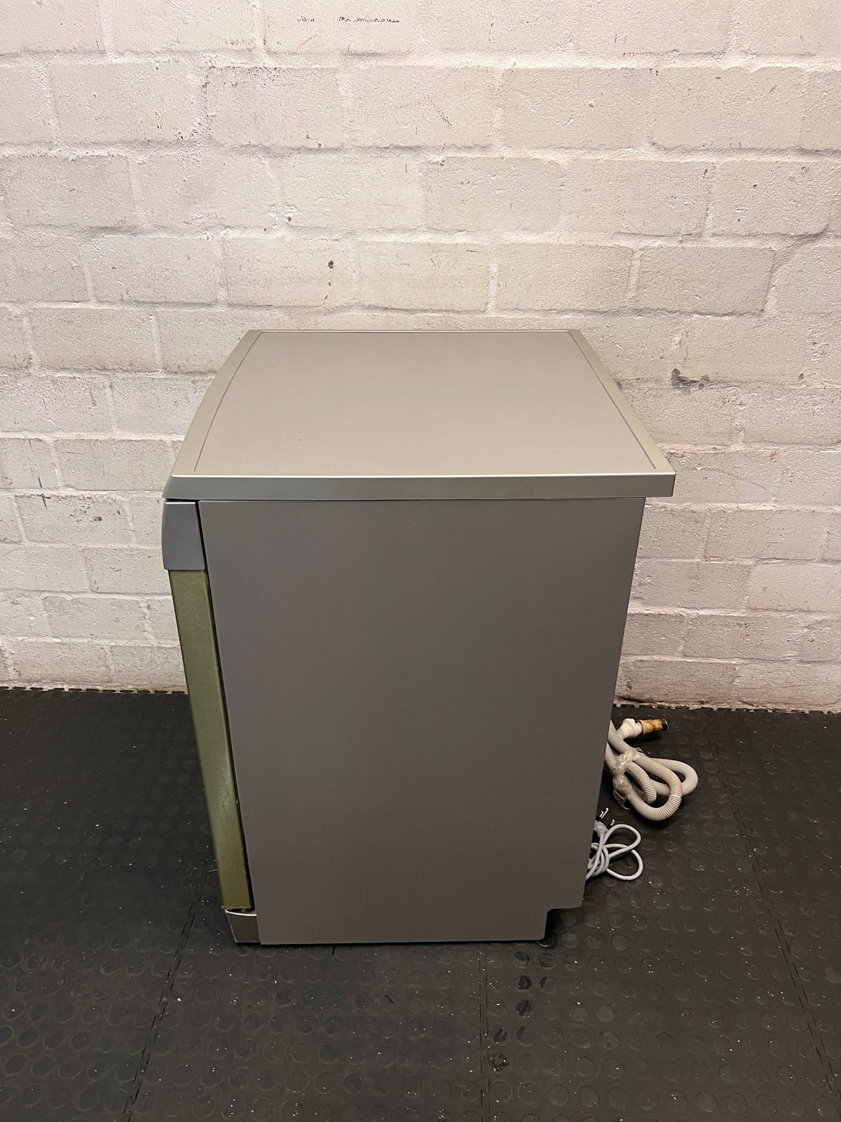 Bosch Serie 2 Silence Silver Dishwasher – condition detail