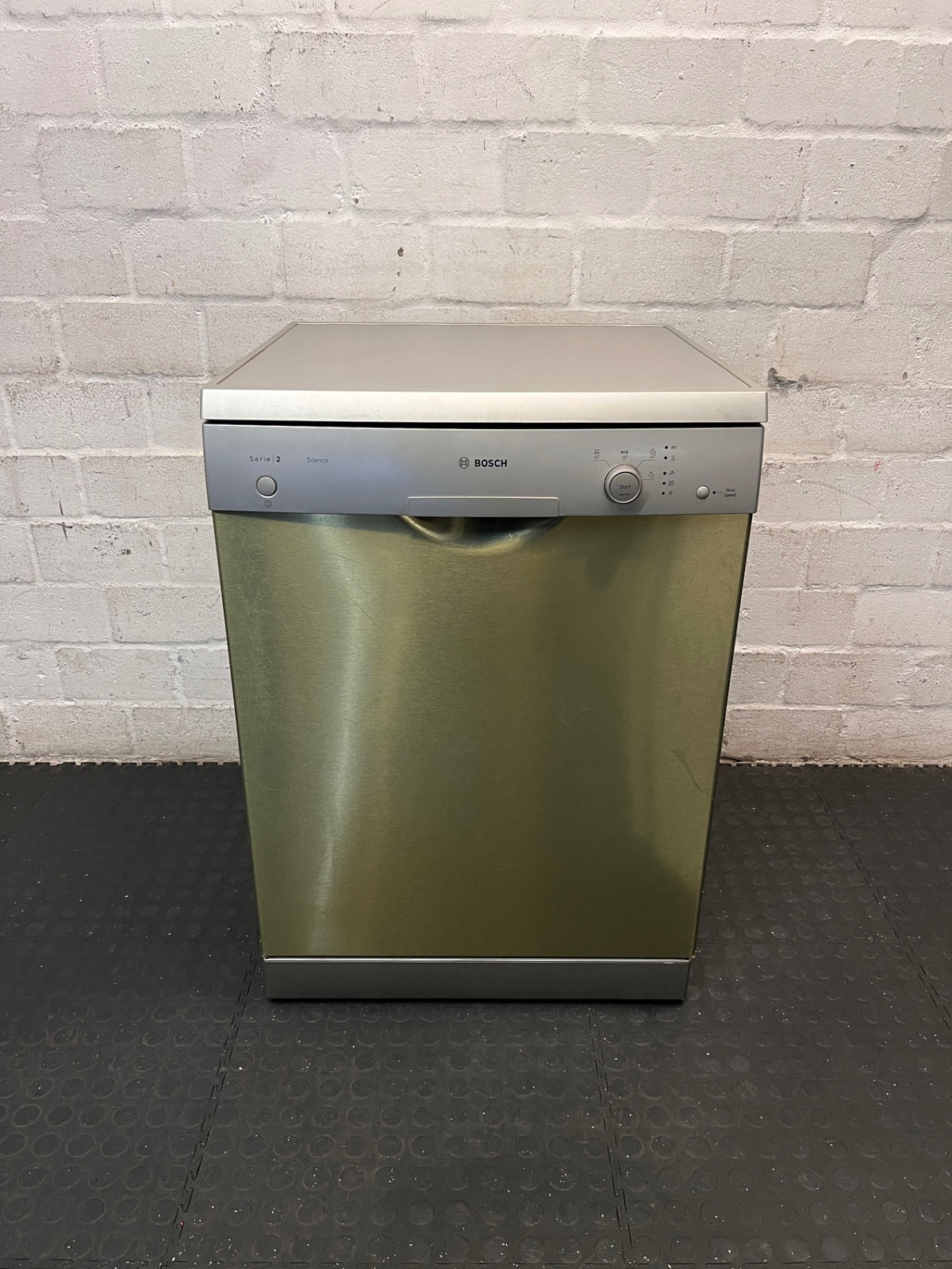 Bosch Serie 2 Silence Silver Dishwasher – main front view