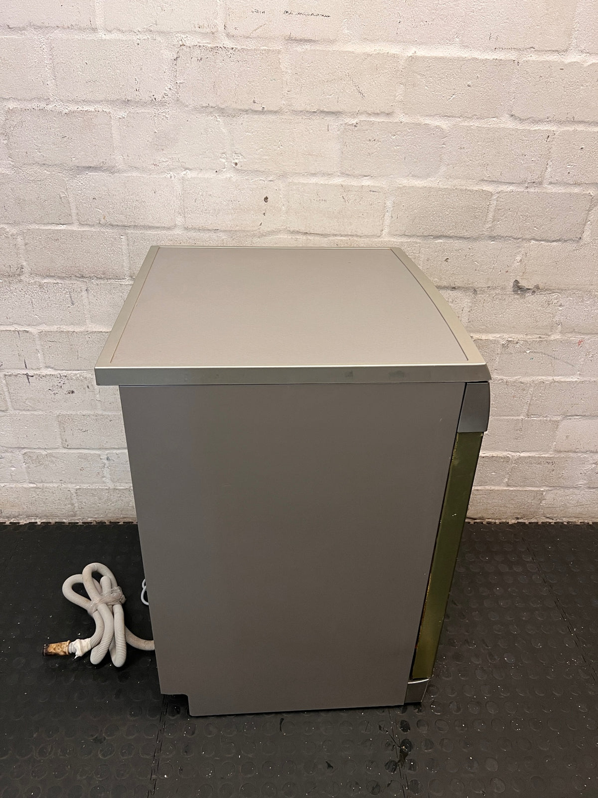 Bosch Serie 2 Silence Silver Dishwasher – top view